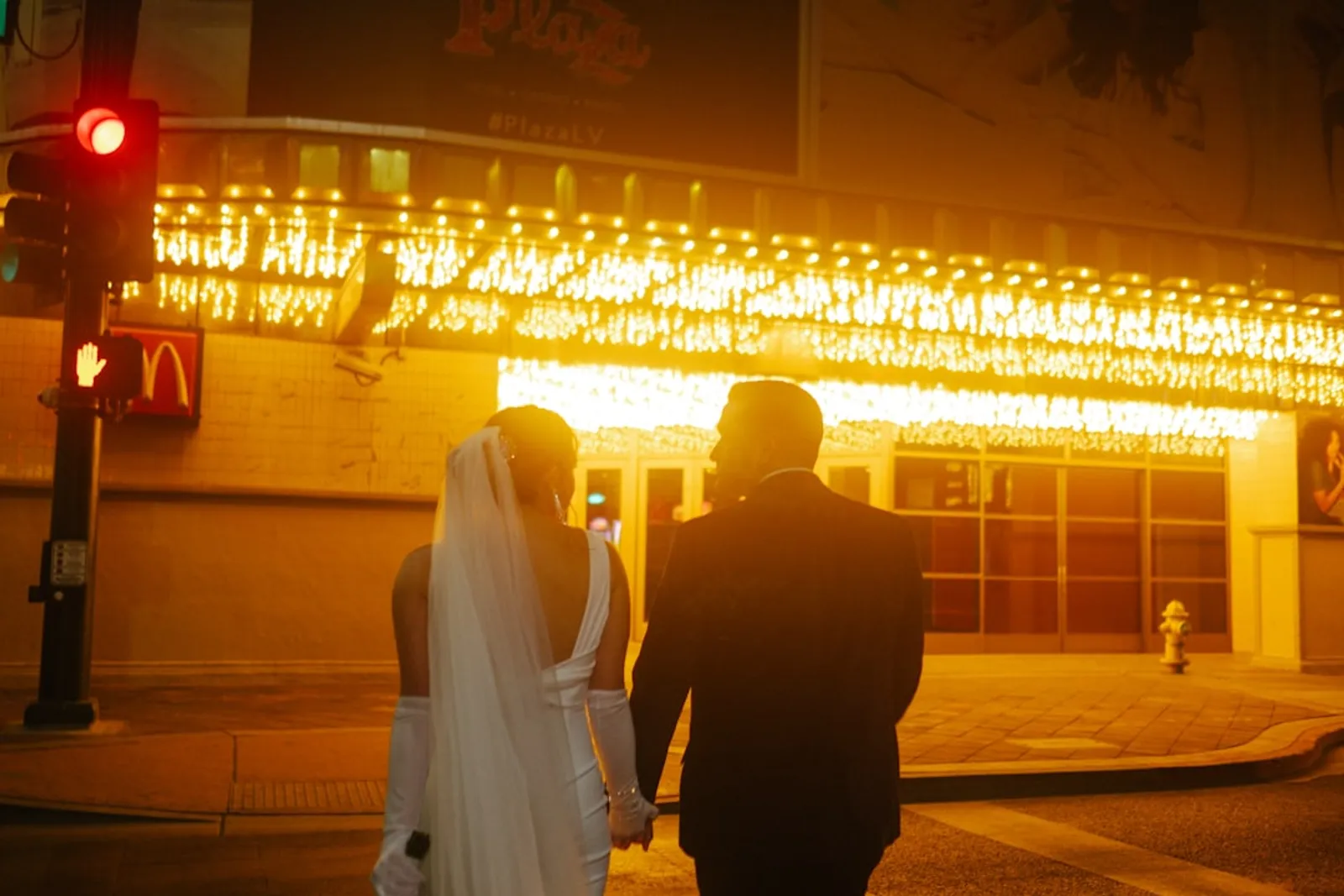 Creating a Captivating Wedding Ambiance with Lighting and Visual EffectsIllustration