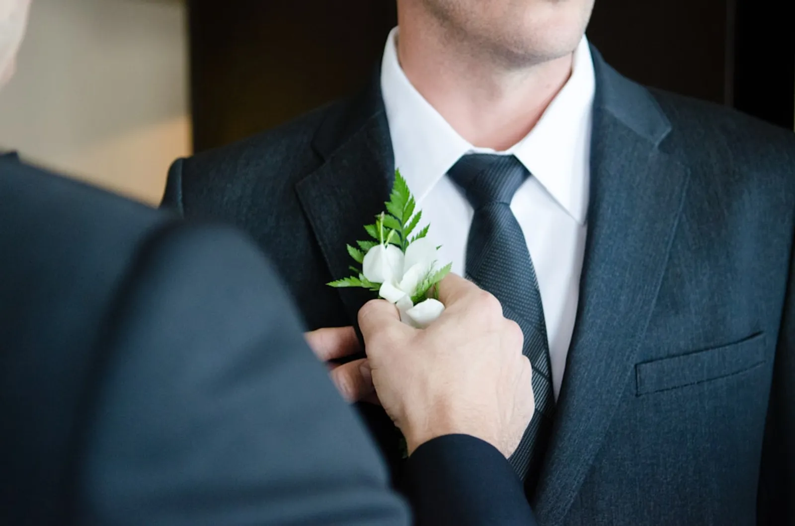 Managing Last-Minute Wedding Guest List Changes with EaseIllustration